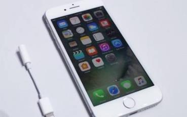 iOS11��ʽ����ô������10.3.2��iOS11��ʽ�潵����10.3.2��������[ͼ]